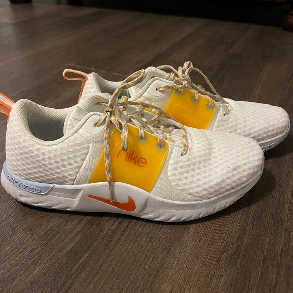 Nike Renew Sneaker